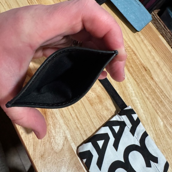 NWOT Marc Jacob’s Black Leather Card Case - Picture 4 of 7